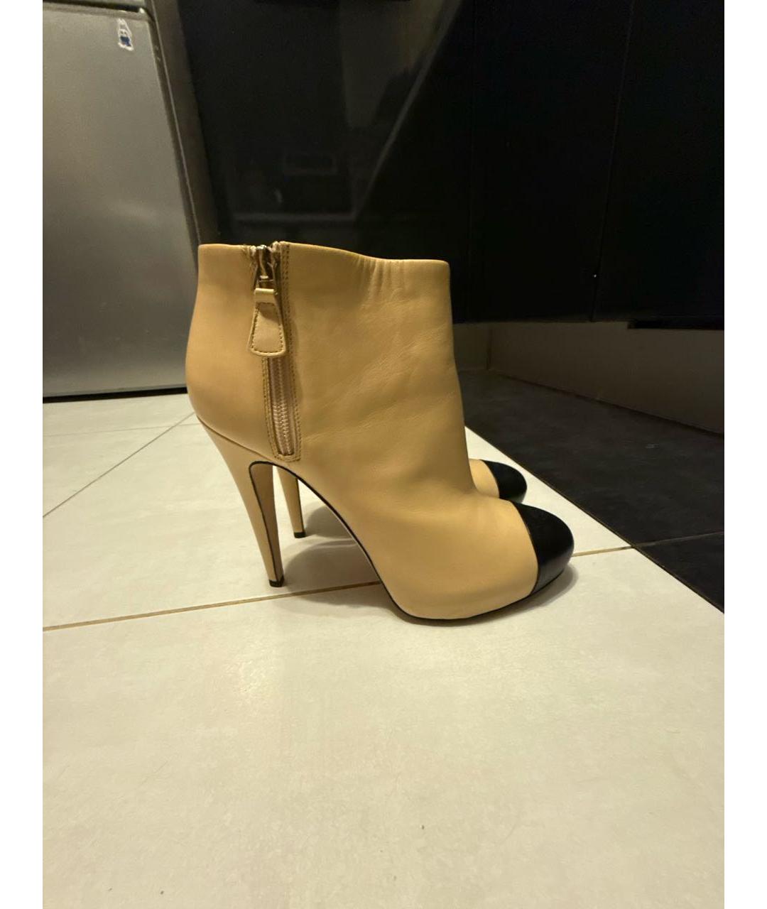 CHANEL Бежевые кожаные ботильоны, фото 7