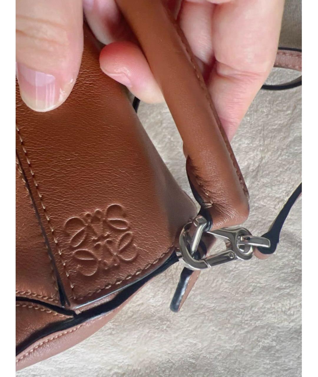 LOEWE Коричневая кожаная сумка с короткими ручками, фото 3