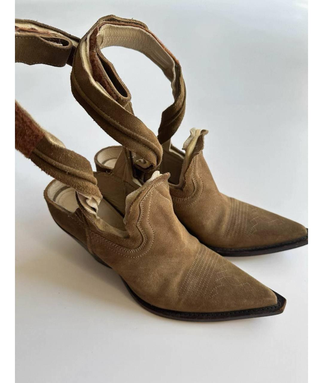 MAISON MARGIELA Коричневые замшевые сапоги, фото 2