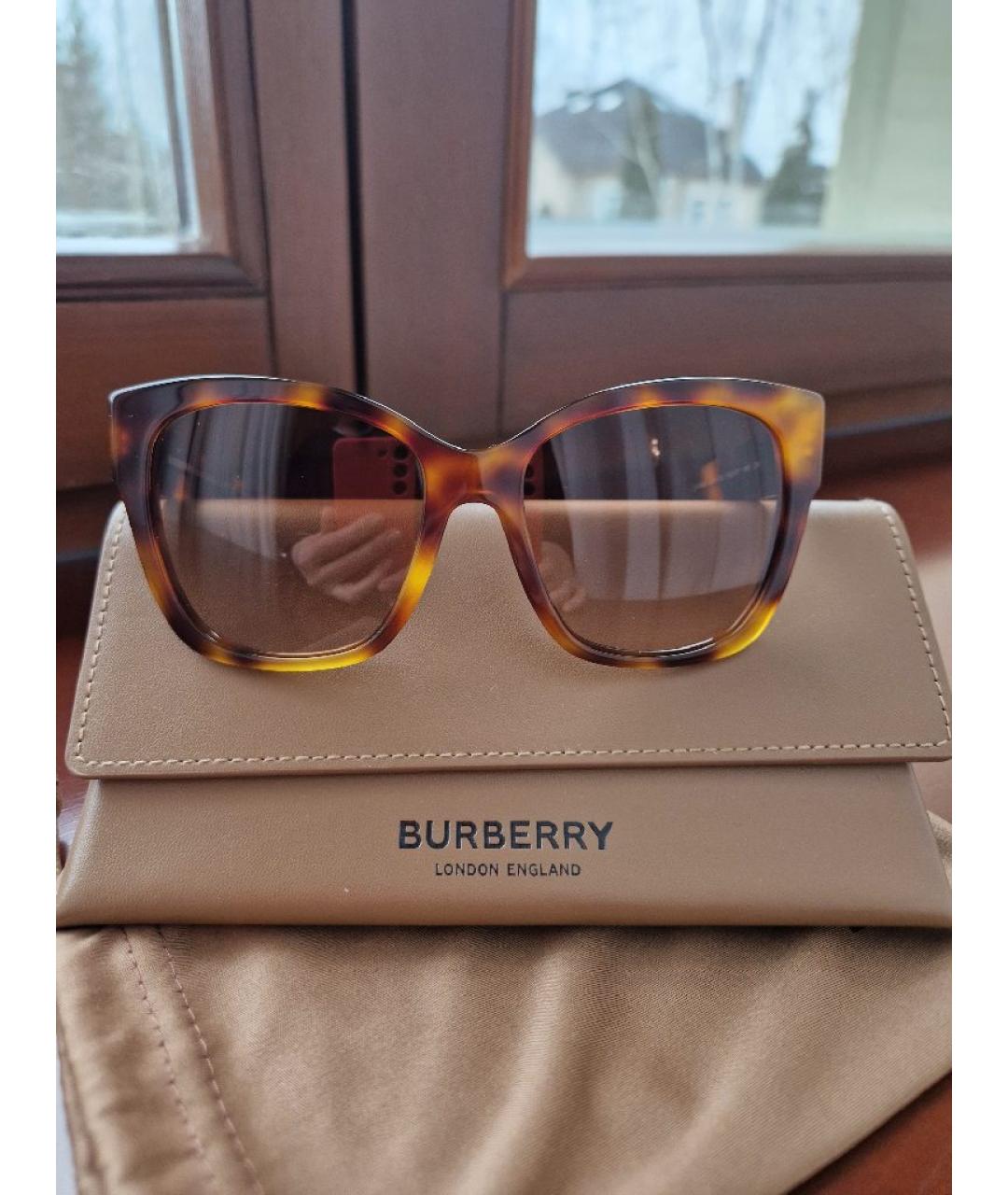 BURBERRY Коричневые пластиковые солнцезащитные очки, фото 3