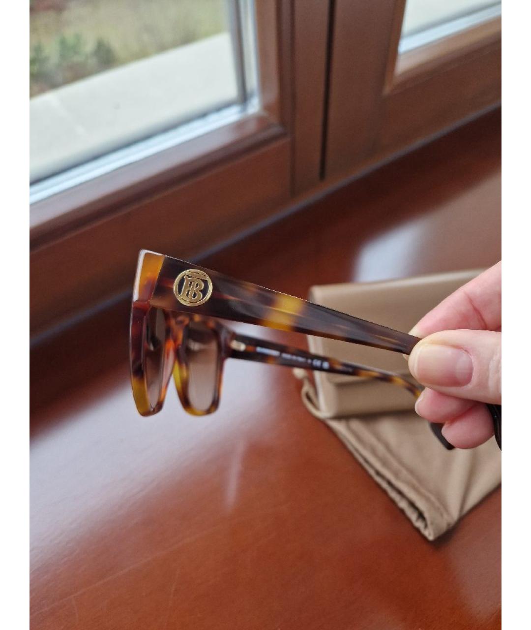 BURBERRY Коричневые пластиковые солнцезащитные очки, фото 4