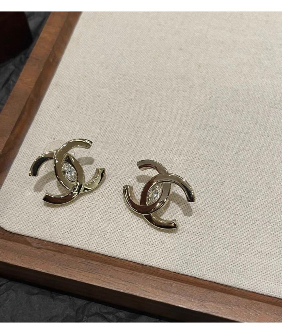 CHANEL Золотые металлические серьги, фото 4