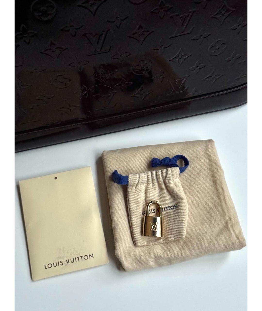 LOUIS VUITTON Бордовая сумка с короткими ручками из лакированной кожи, фото 7