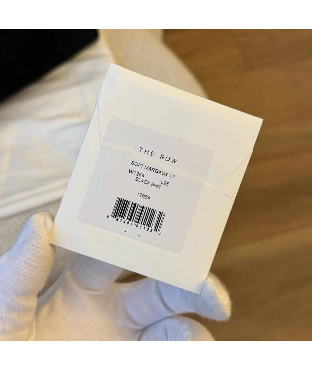 THE ROW Черная замшевая сумка с короткими ручками, фото 7