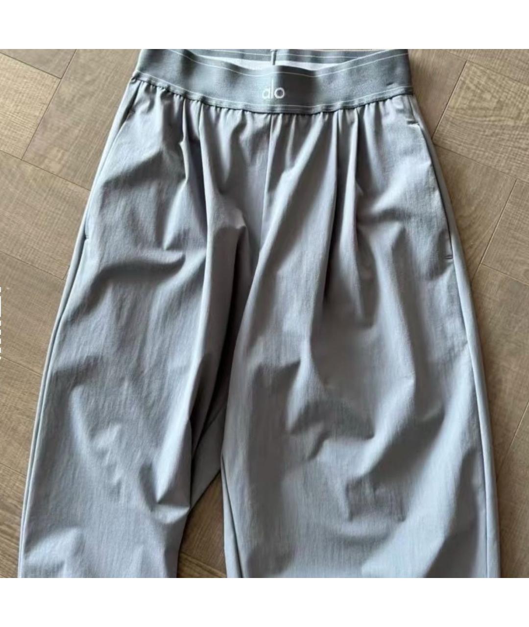 ALO YOGA Серые спортивные брюки и шорты, фото 5