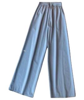 ALO YOGA Спортивные брюки и шорты