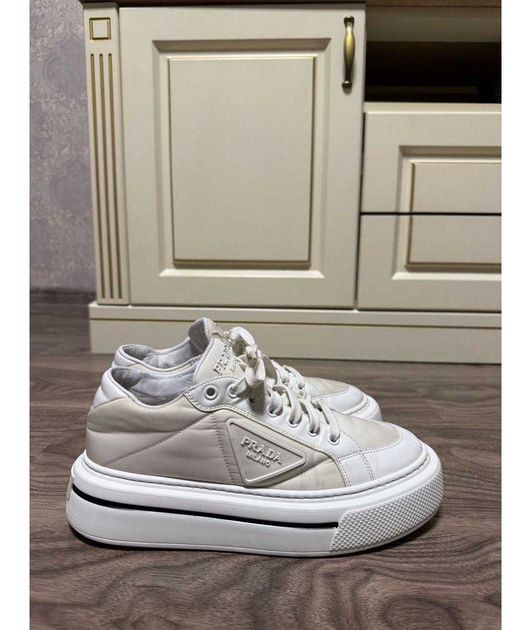 PRADA Бежевые кожаные кеды, фото 2