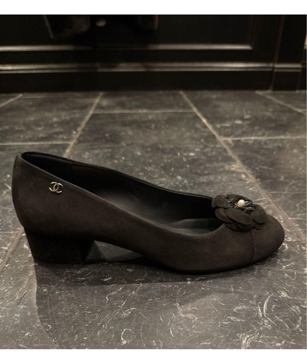 CHANEL Черные замшевые туфли, фото 2