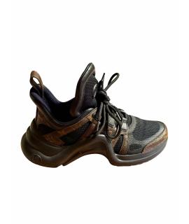 LOUIS VUITTON Кроссовки