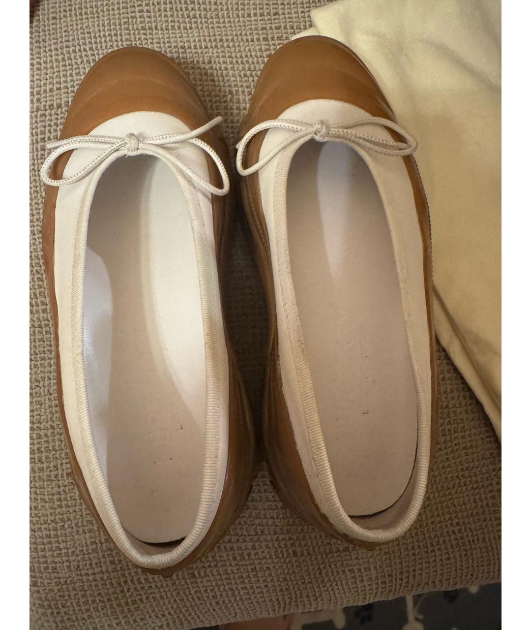 BURBERRY Белые резиновые балетки, фото 2