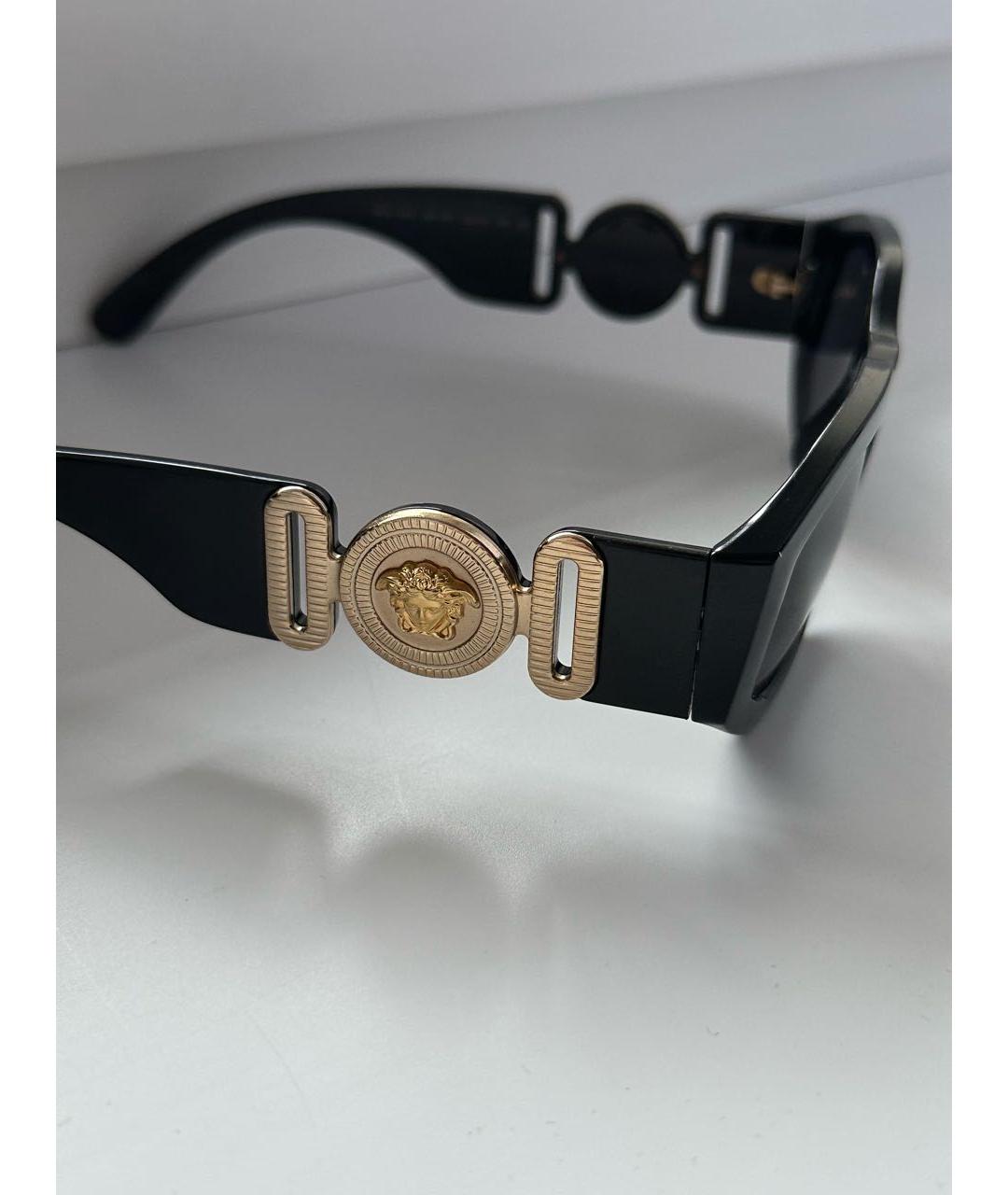 VERSACE Черные пластиковые солнцезащитные очки, фото 3