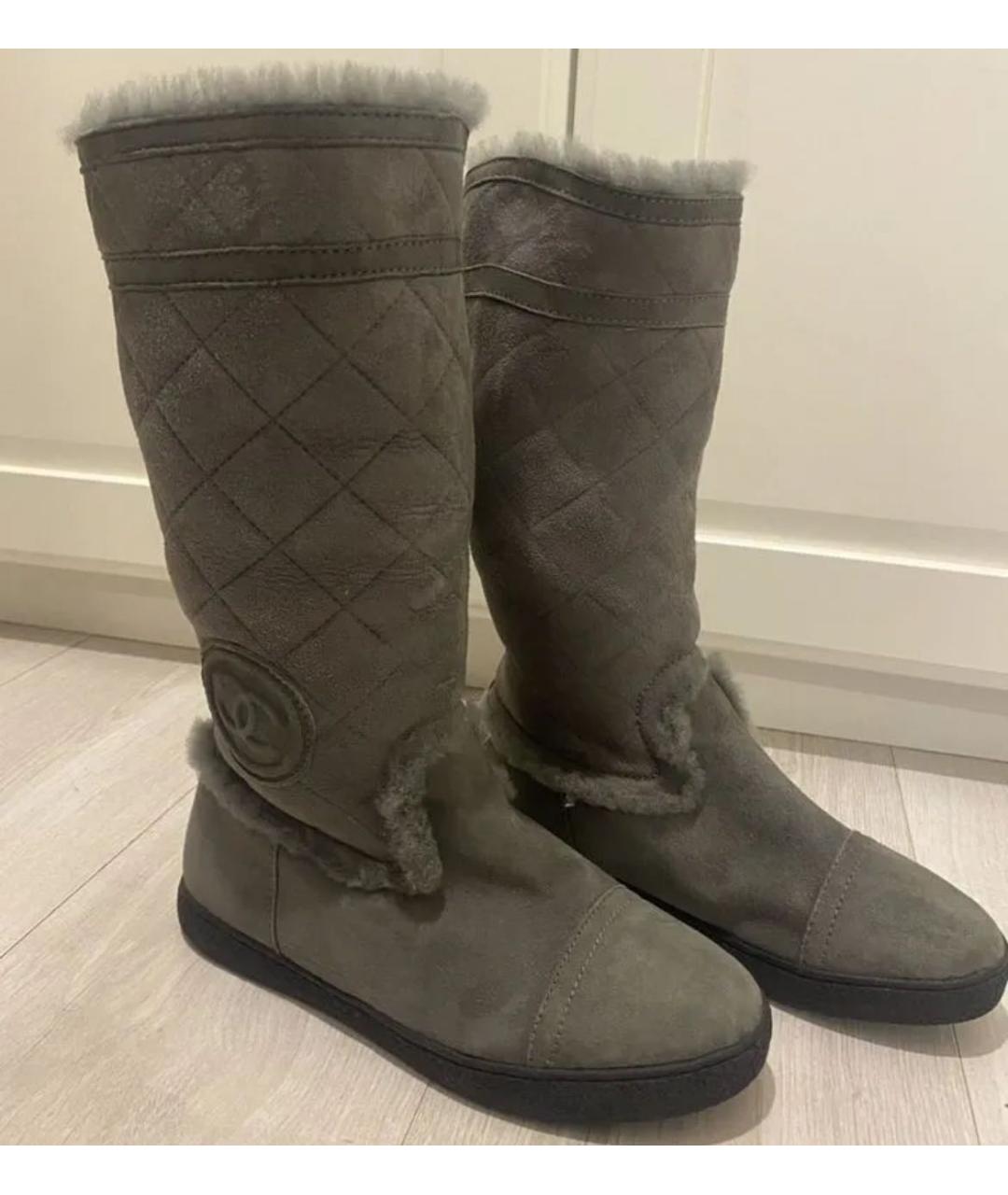 CHANEL Серые замшевые сапоги, фото 4