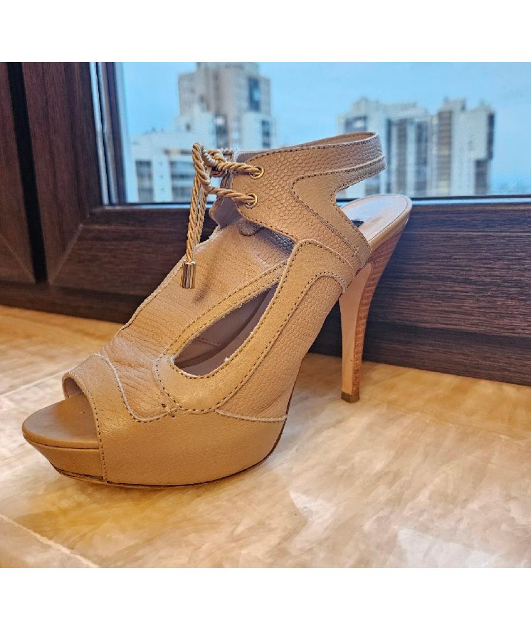 ESCADA Бежевые кожаные босоножки, фото 2