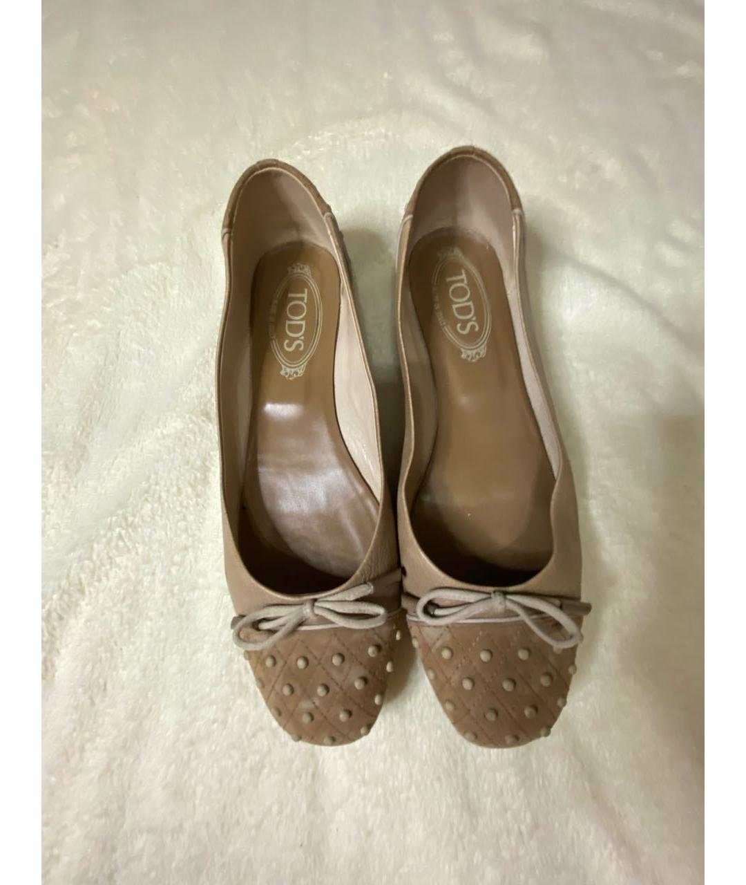 TOD'S Бежевые кожаные балетки, фото 3