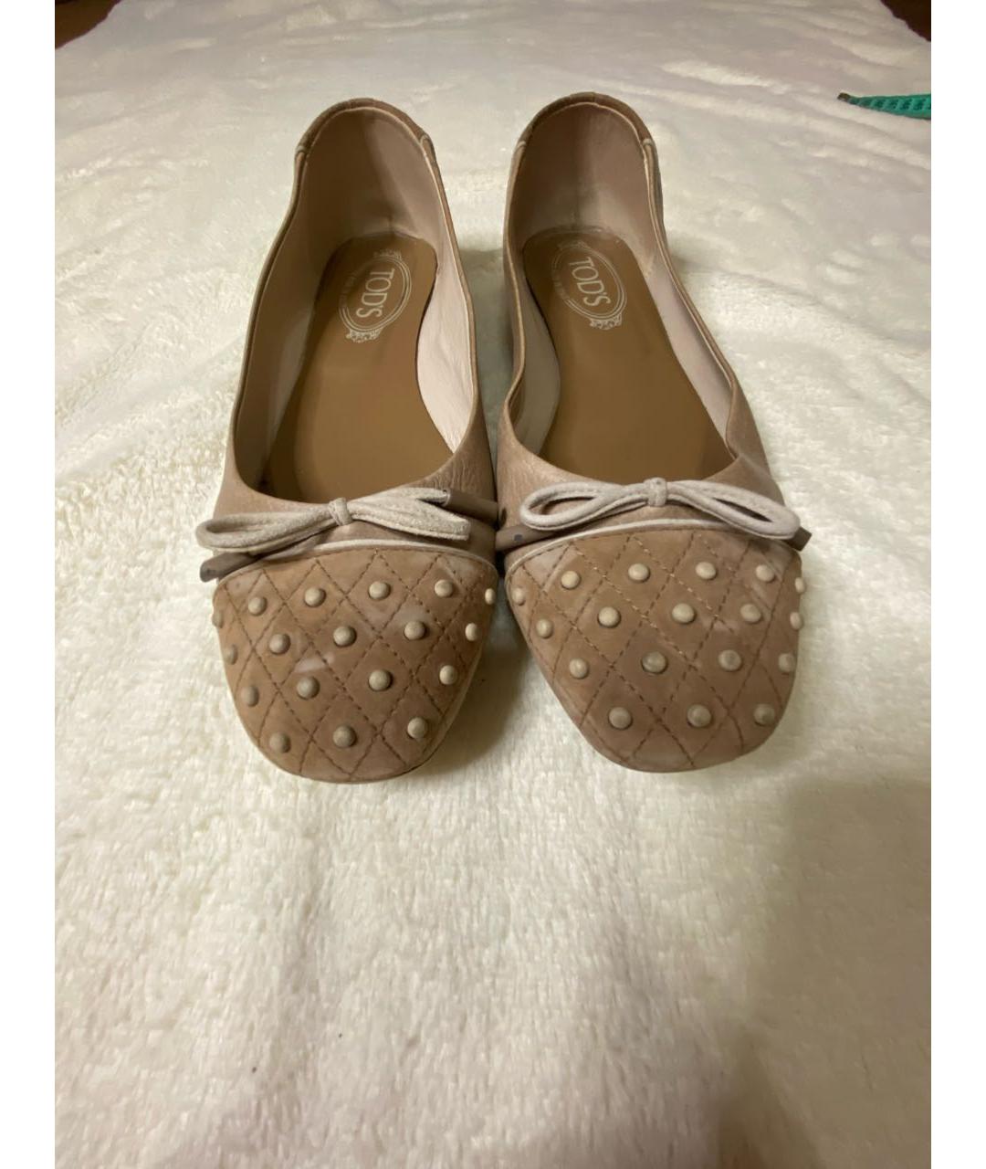 TOD'S Бежевые кожаные балетки, фото 2