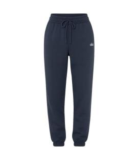 ALO YOGA Спортивные брюки и шорты