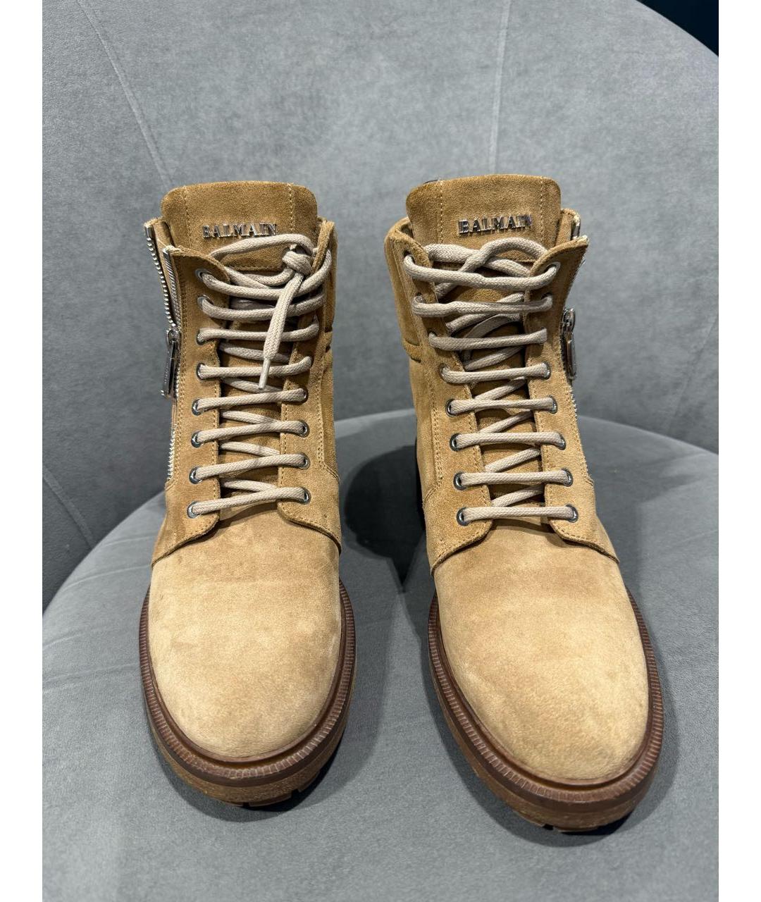 BALMAIN Бежевые замшевые ботинки, фото 5