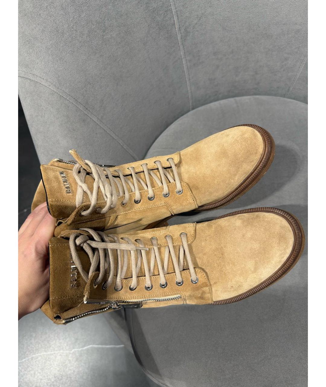 BALMAIN Бежевые замшевые ботинки, фото 3