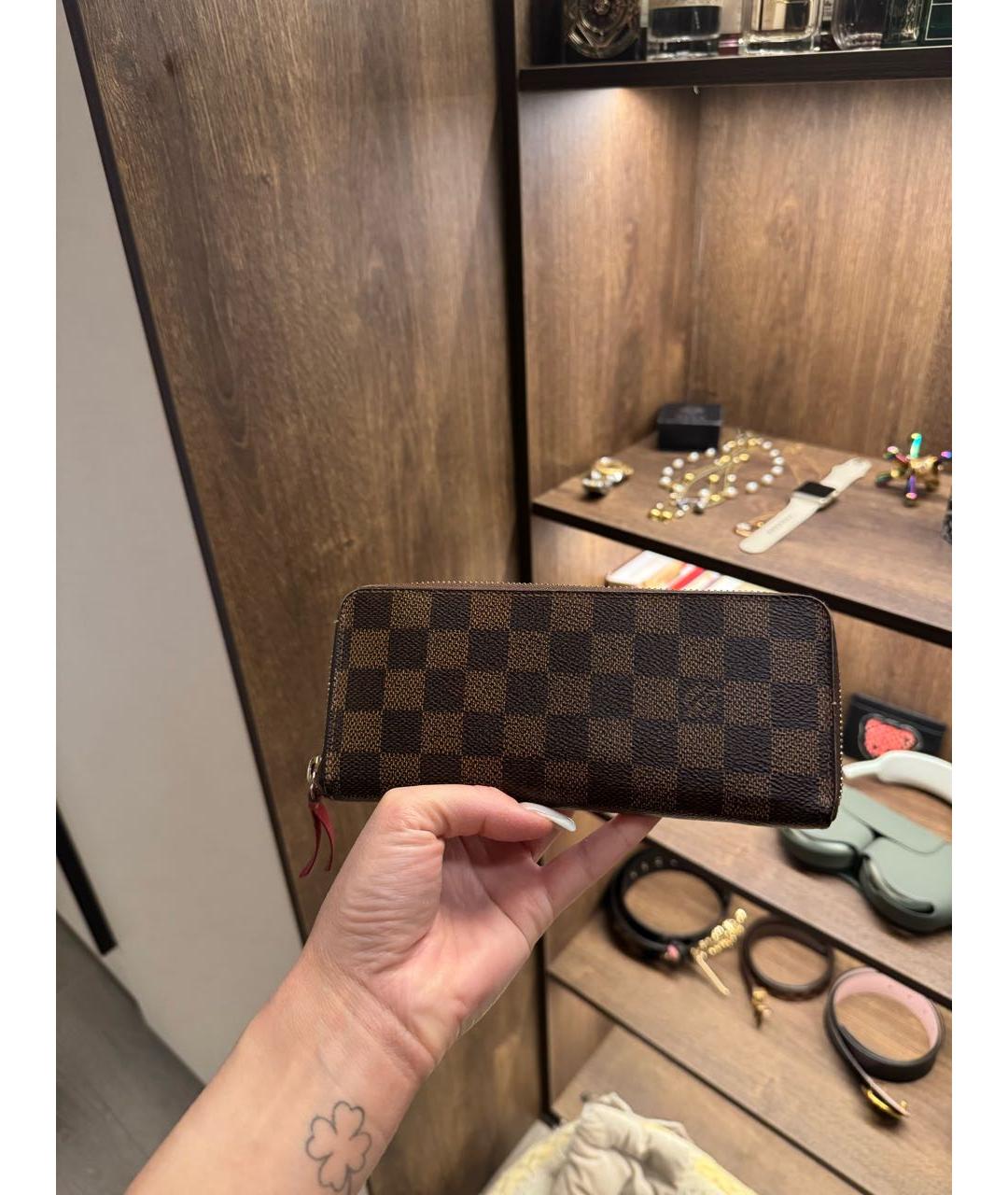 LOUIS VUITTON Коричневый кошелек, фото 5