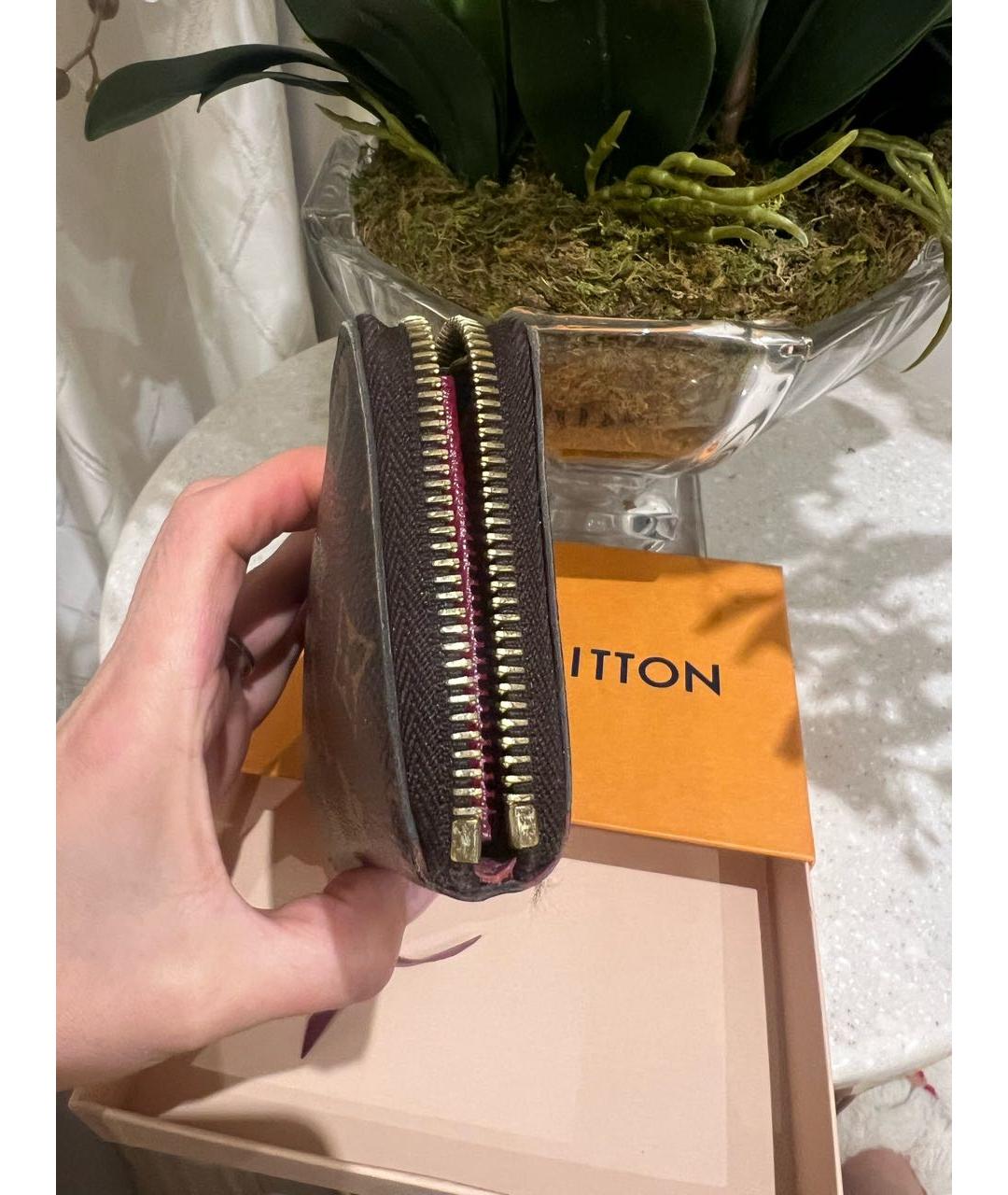 LOUIS VUITTON Коричневый кошелек, фото 5