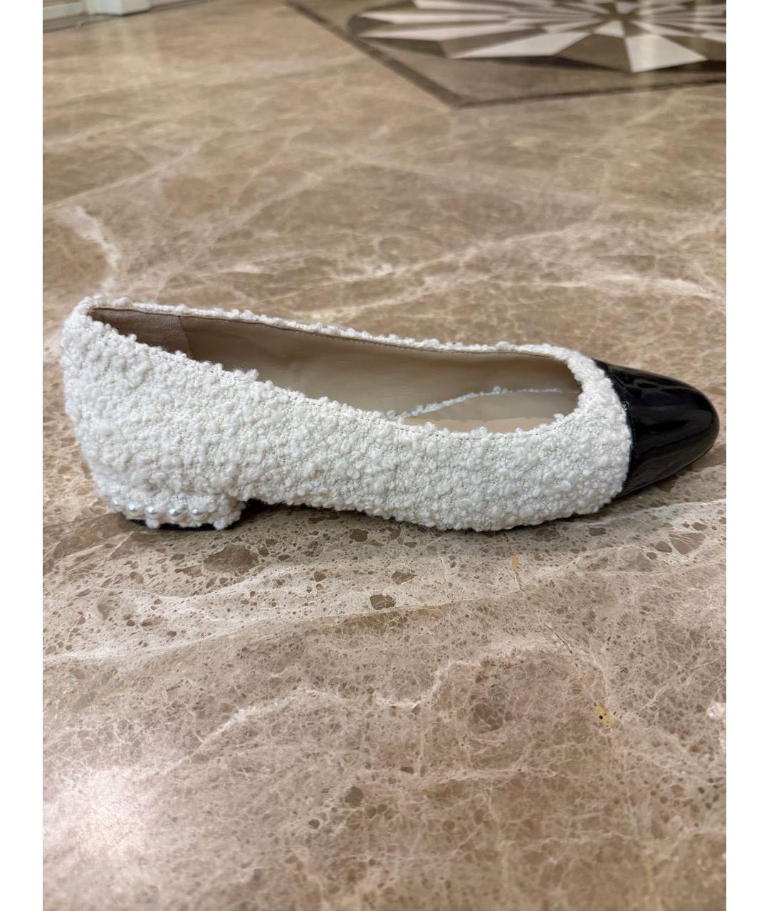 STUART WEITZMAN Белые текстильные балетки, фото 9