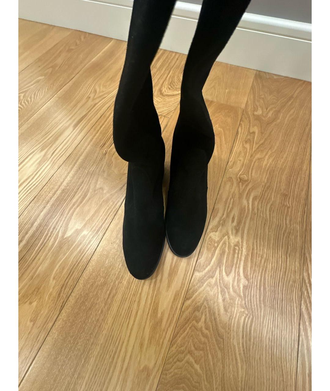 STUART WEITZMAN Черные замшевые ботфорты, фото 6