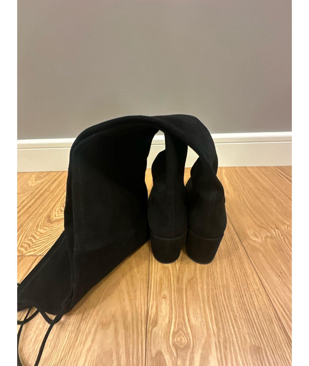 STUART WEITZMAN Черные замшевые ботфорты, фото 4