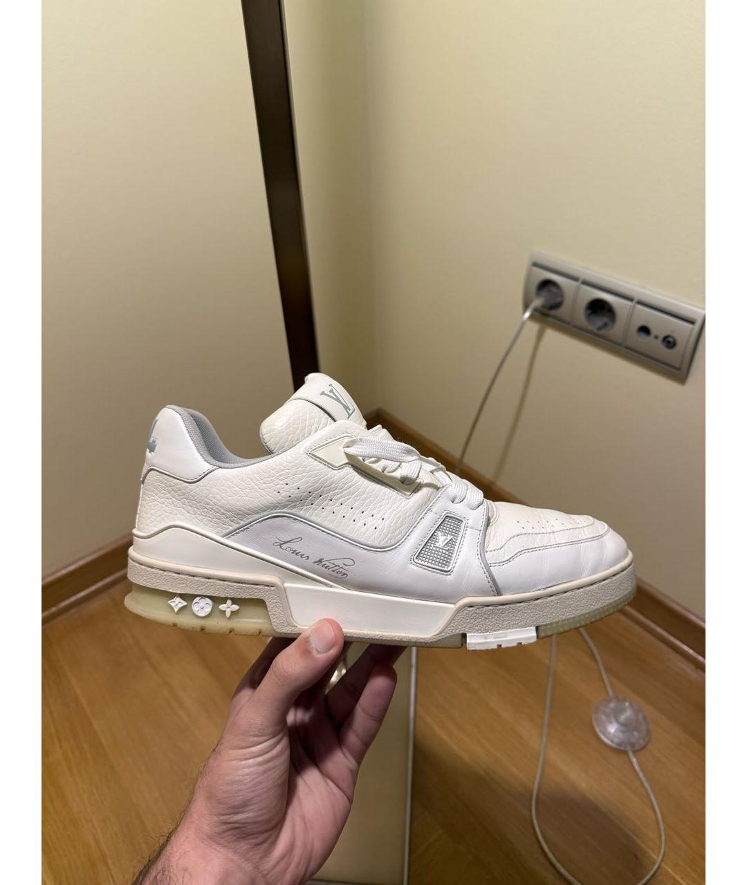 LOUIS VUITTON Белые кожаные низкие кроссовки / кеды, фото 8