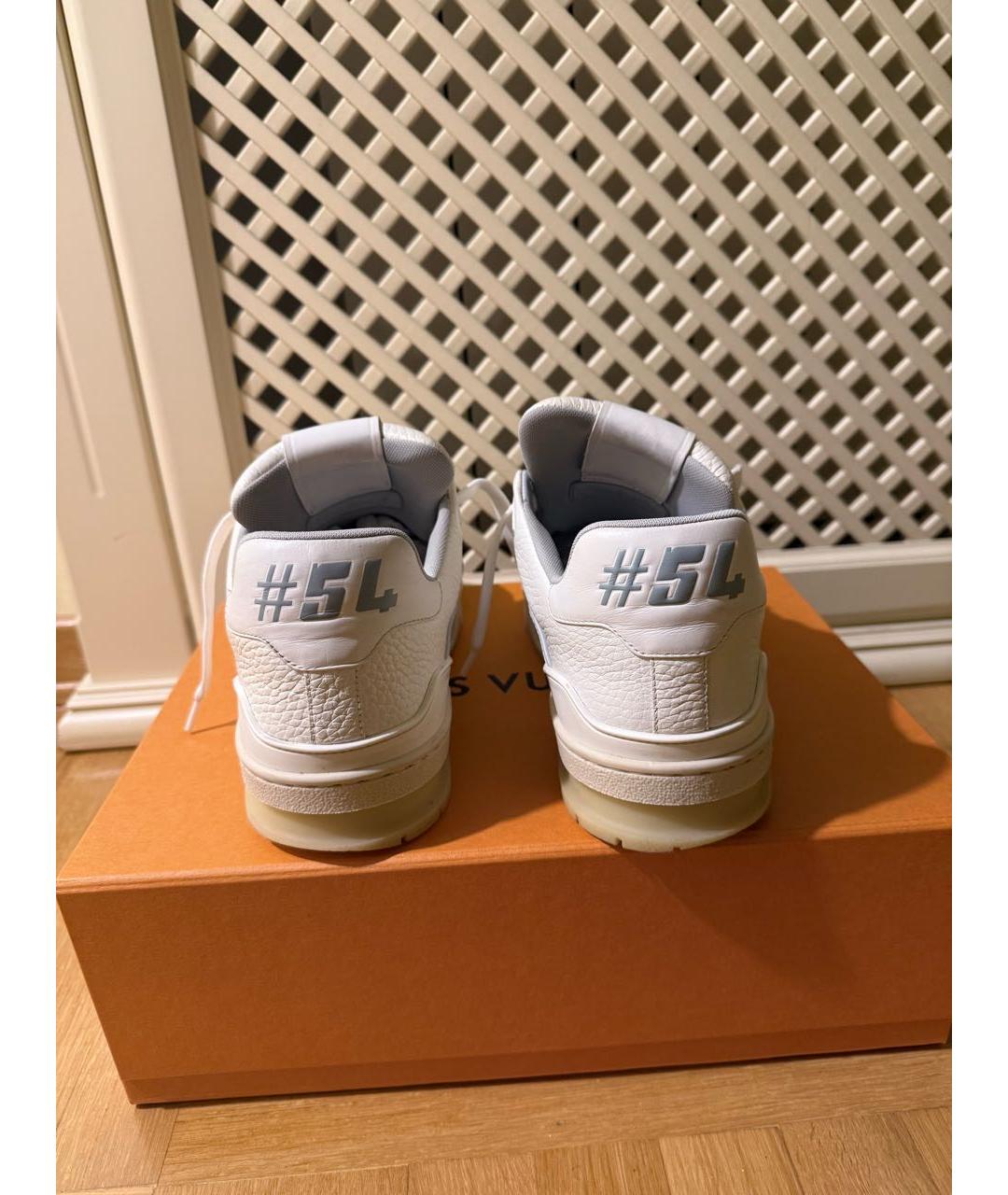 LOUIS VUITTON Белые кожаные низкие кроссовки / кеды, фото 4