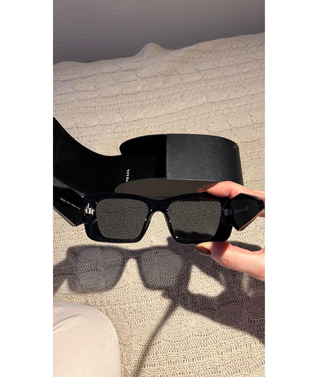 PRADA Черные пластиковые солнцезащитные очки, фото 4