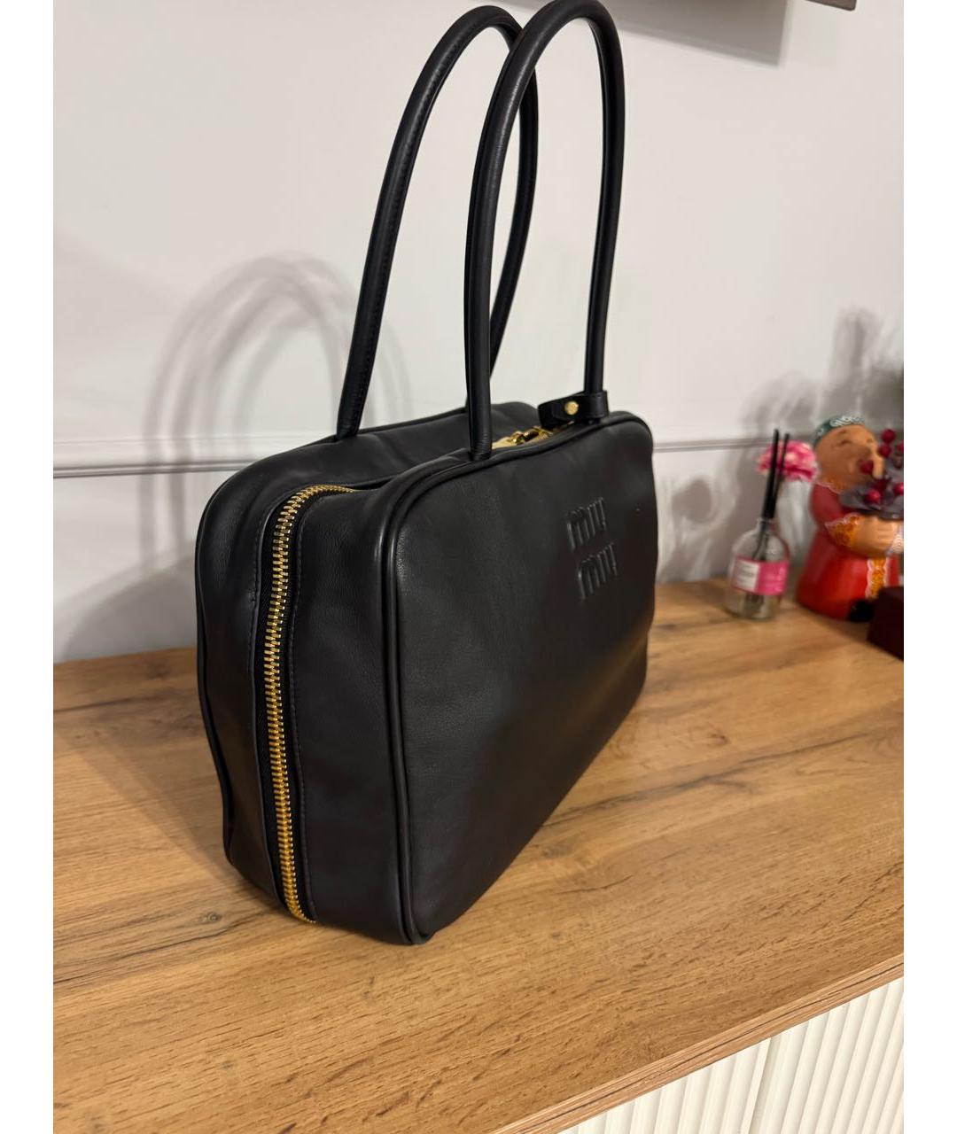 MIU MIU Черная кожаная сумка через плечо, фото 2