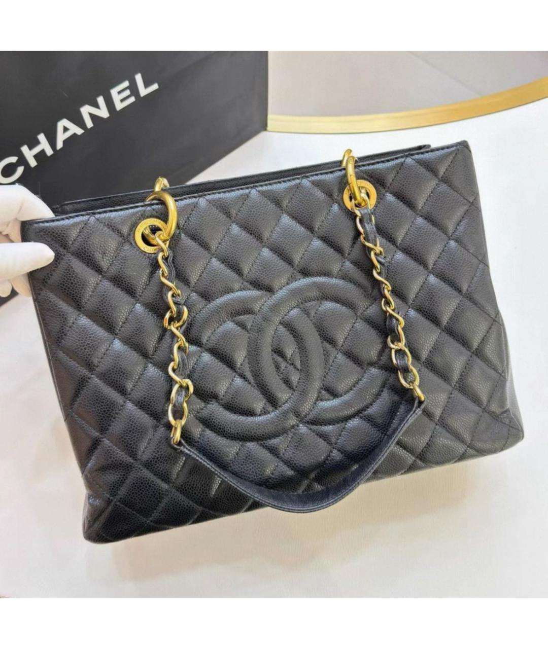 CHANEL Черная кожаная сумка тоут, фото 2