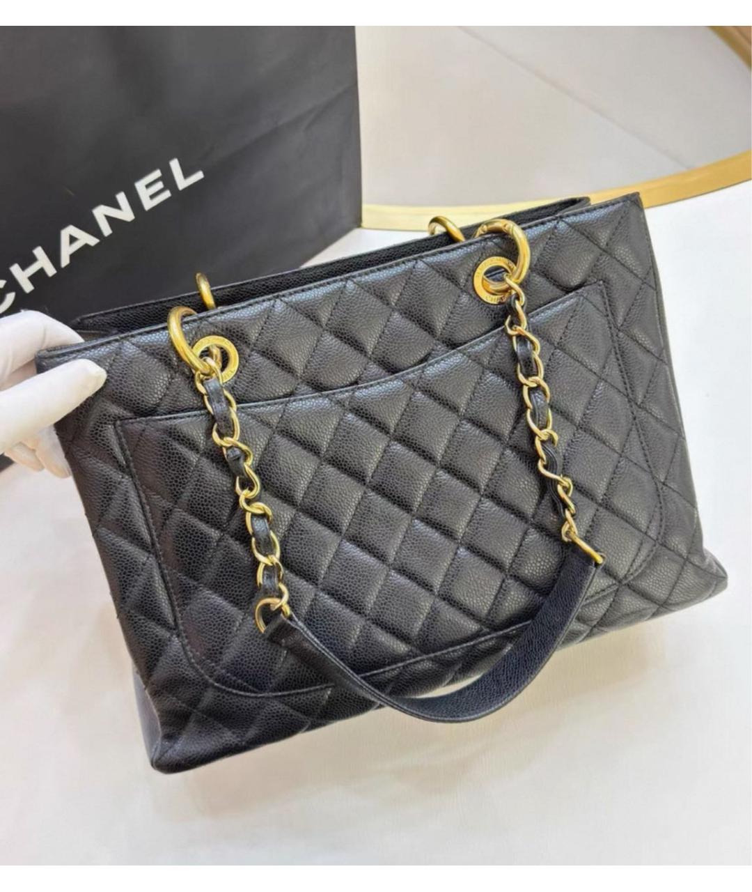 CHANEL Черная кожаная сумка тоут, фото 3