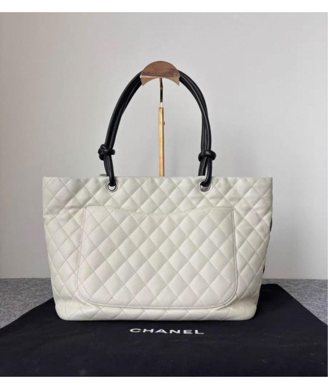 CHANEL Белая кожаная сумка тоут, фото 3