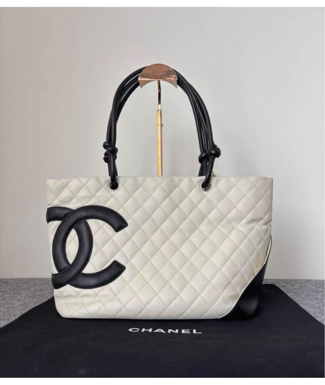 CHANEL Белая кожаная сумка тоут, фото 2