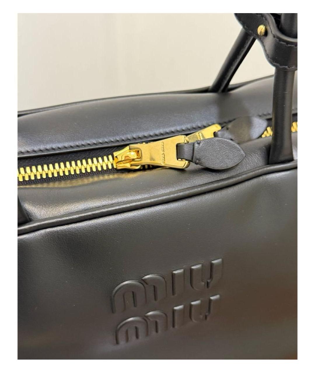 MIU MIU Черная кожаная сумка с короткими ручками, фото 3