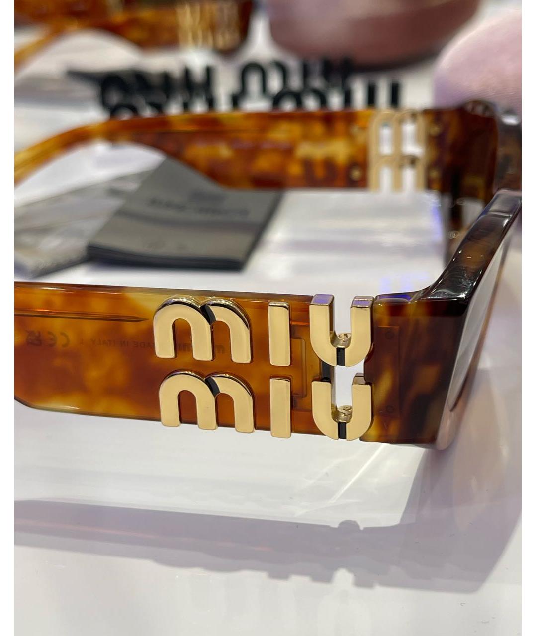 MIU MIU Коричневые пластиковые солнцезащитные очки, фото 5