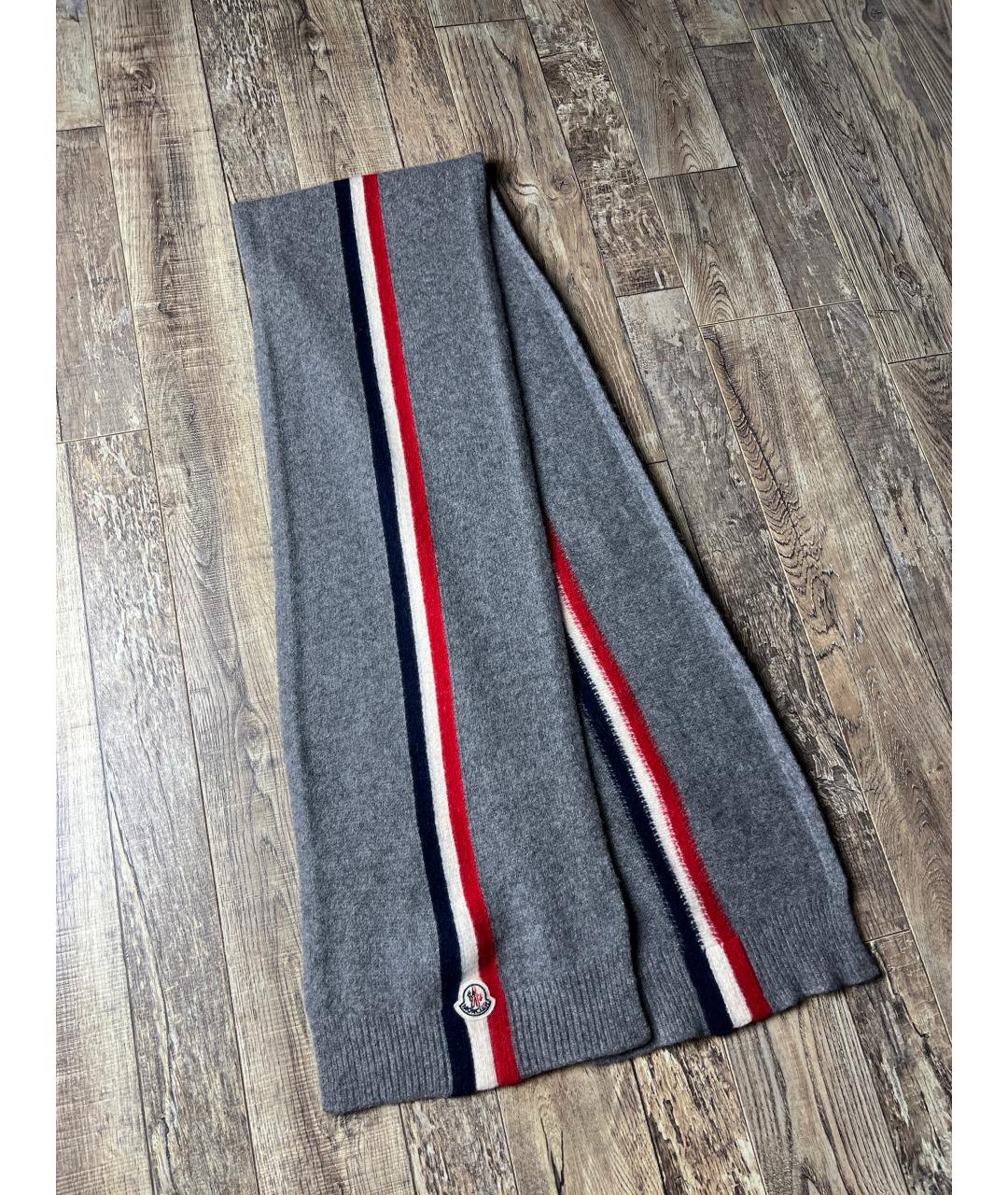 MONCLER Серый шерстяной шарф, фото 2