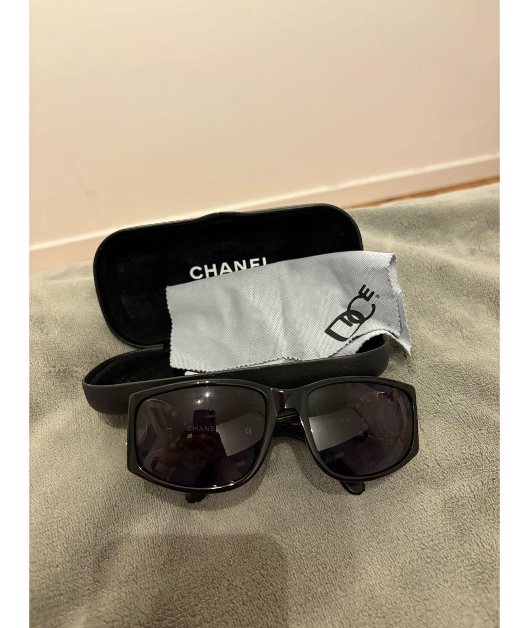 CHANEL Черные пластиковые солнцезащитные очки, фото 3