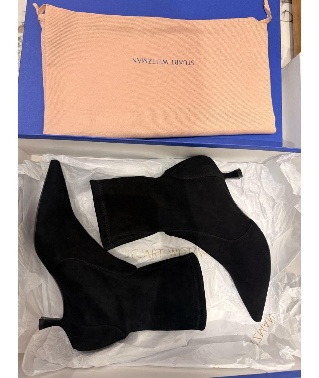 STUART WEITZMAN Черные замшевые ботильоны, фото 5