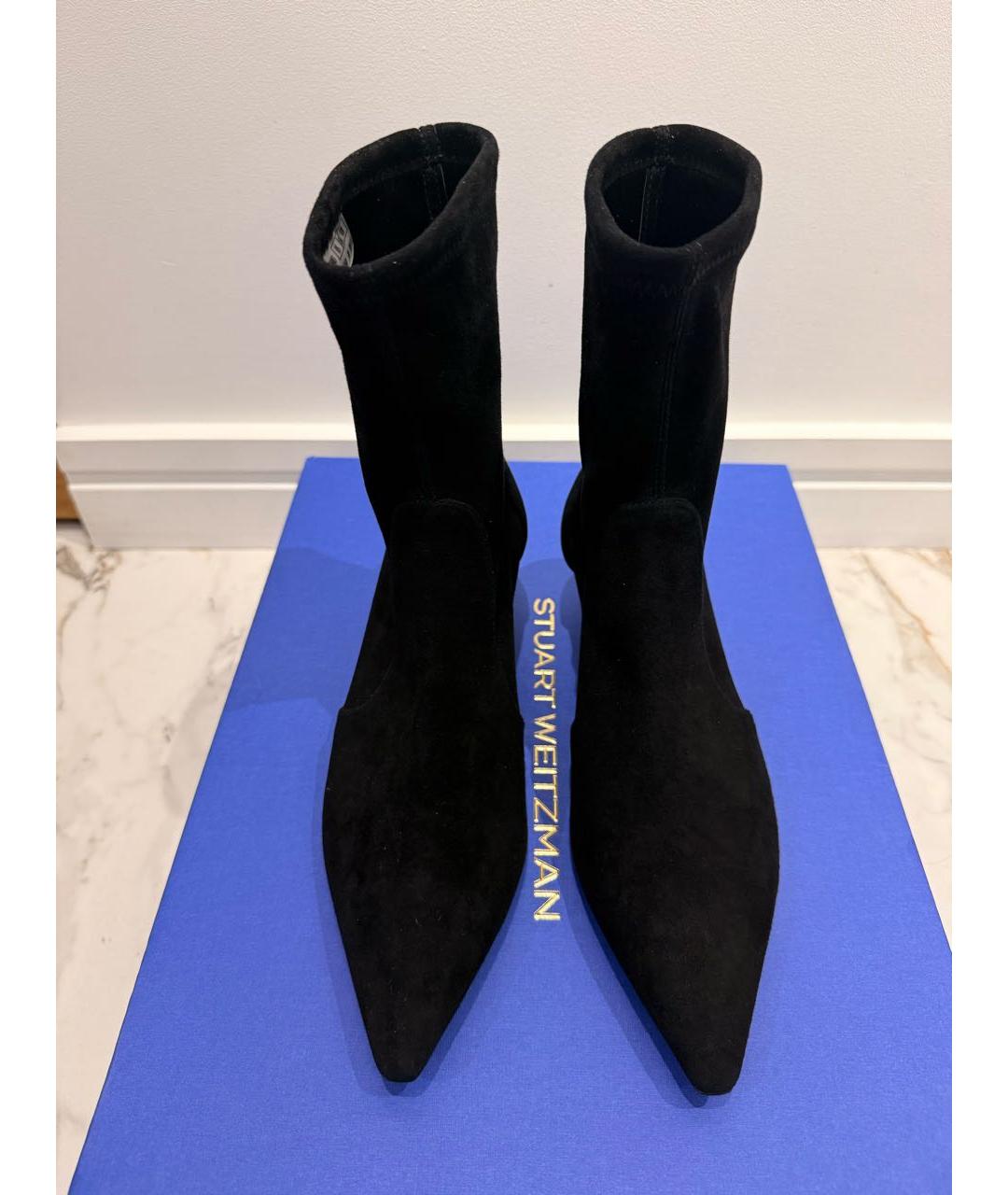 STUART WEITZMAN Черные замшевые ботильоны, фото 3