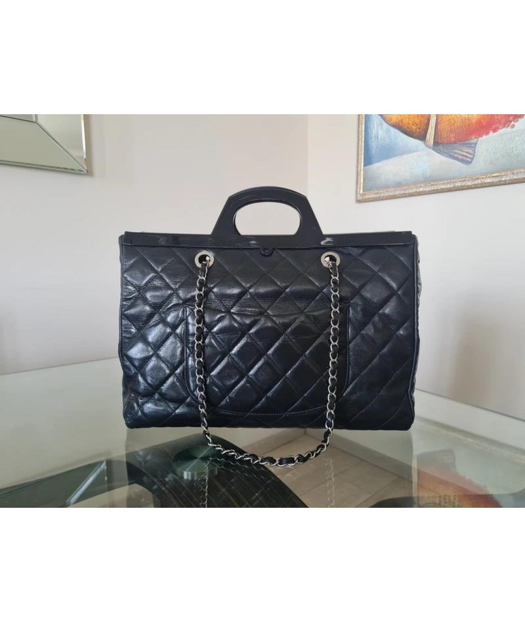 CHANEL Черная кожаная сумка с короткими ручками, фото 2