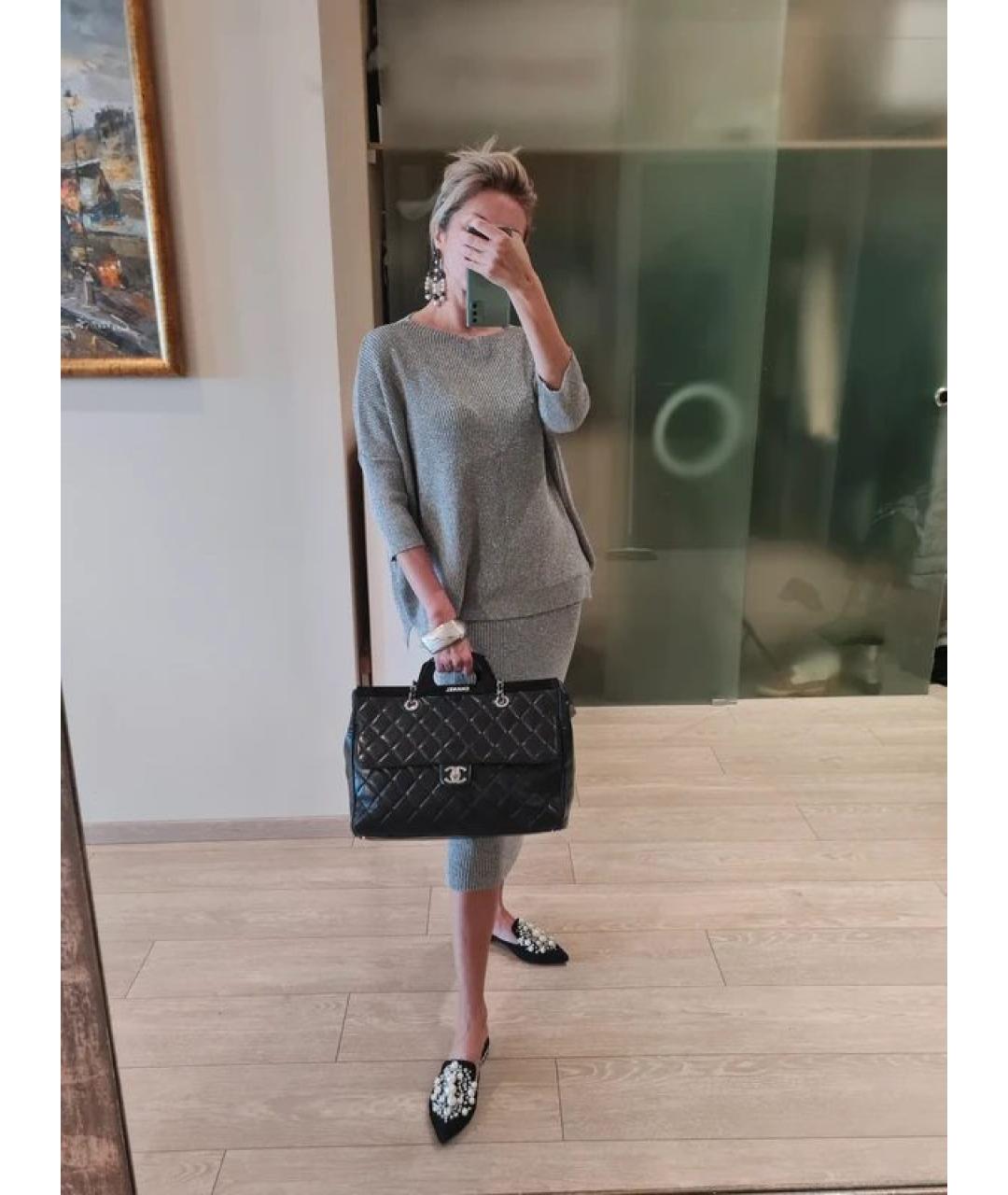 CHANEL Черная кожаная сумка с короткими ручками, фото 9