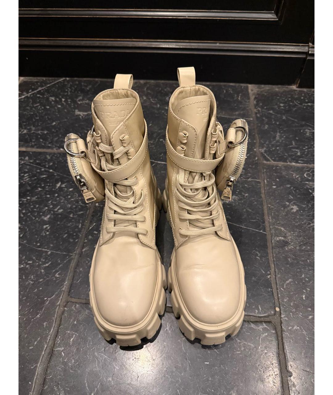 PRADA Бежевые кожаные ботинки, фото 2