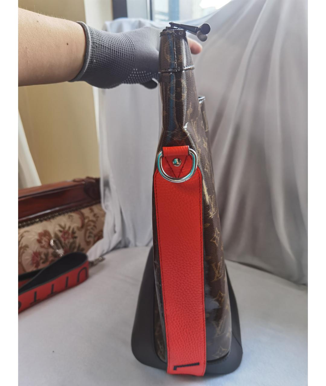 LOUIS VUITTON Коричневая сумка через плечо, фото 7