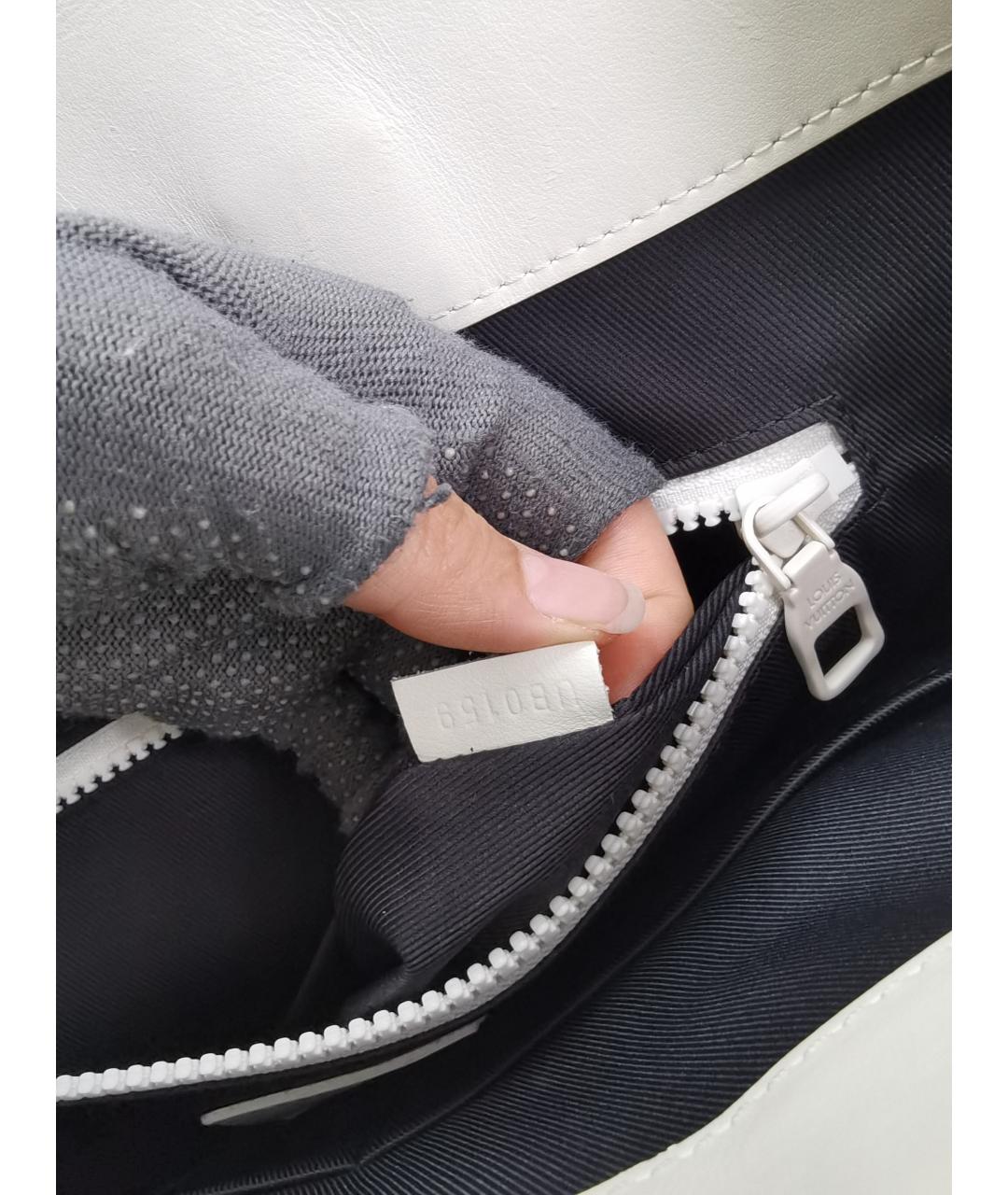 LOUIS VUITTON Белая кожаная сумка через плечо, фото 7