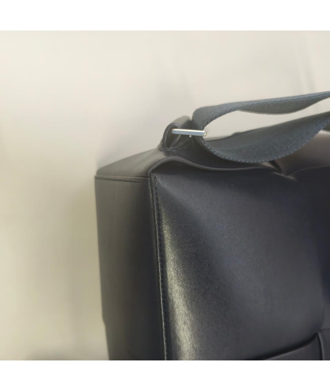 BOTTEGA VENETA Темно-синий кожаный рюкзак, фото 4