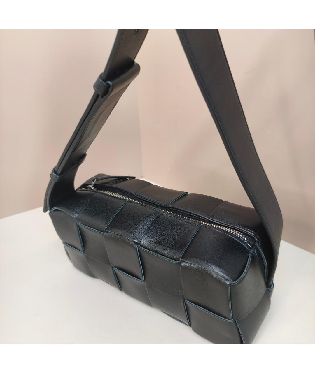 BOTTEGA VENETA Черная кожаная сумка через плечо, фото 3