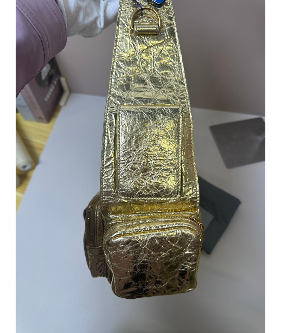 BALENCIAGA Золотая кожаная сумка через плечо, фото 2