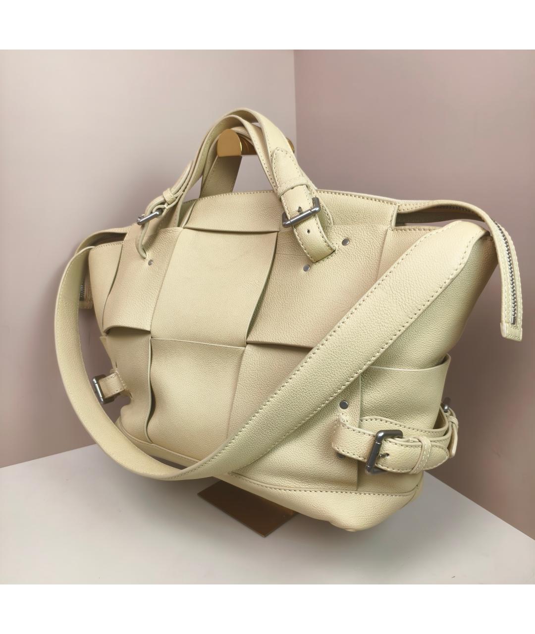 BOTTEGA VENETA Бежевая кожаная сумка с короткими ручками, фото 7